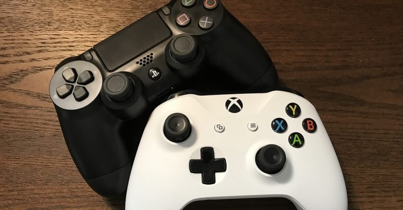 How to use a PS4 and Xbox One controller on the iPhone