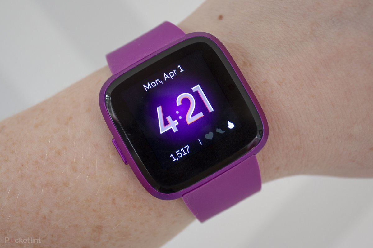 Fitbit Versa Review: Stylish Smartwatch with Affordable Prices