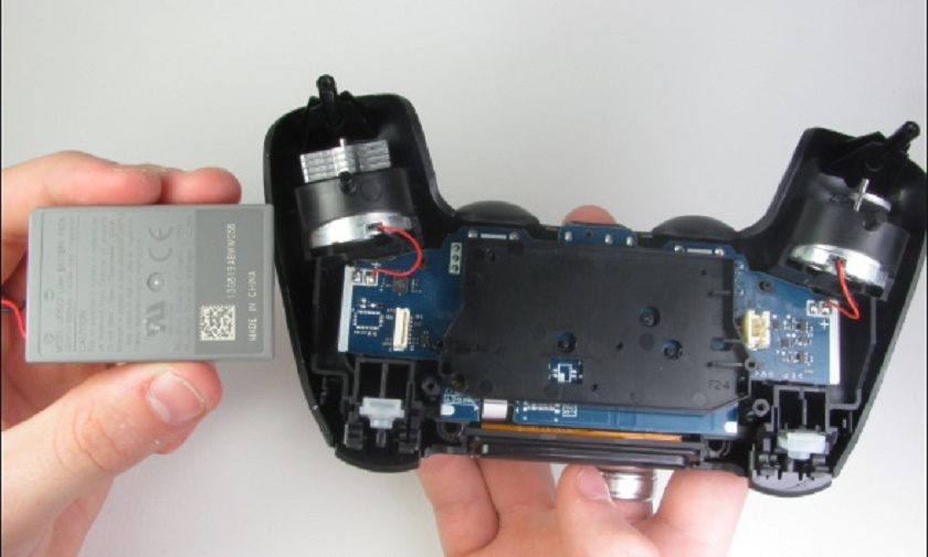 How to Change the DualShock 4 Battery