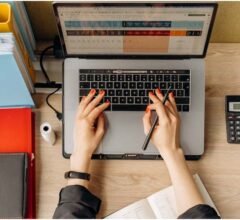 What Are the Benefits of a Business Database?