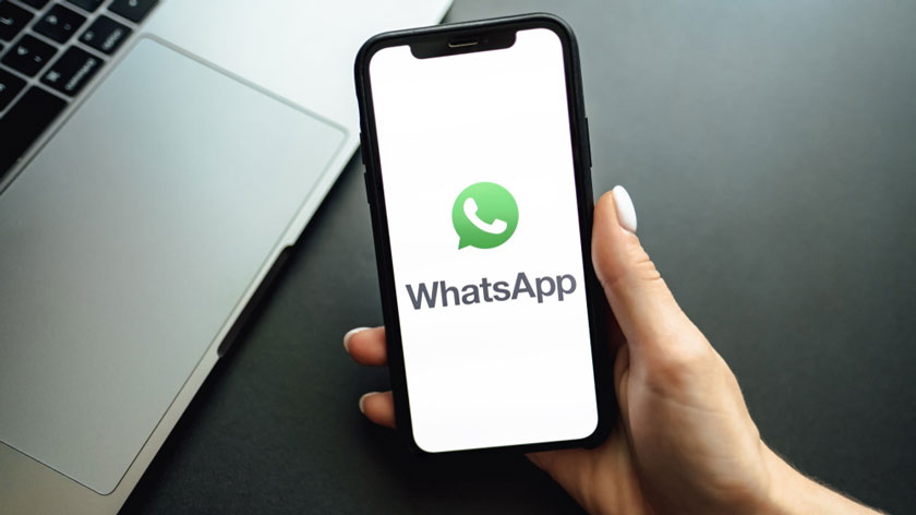 How to Overcome WhatsApp Camera Zooming Alone