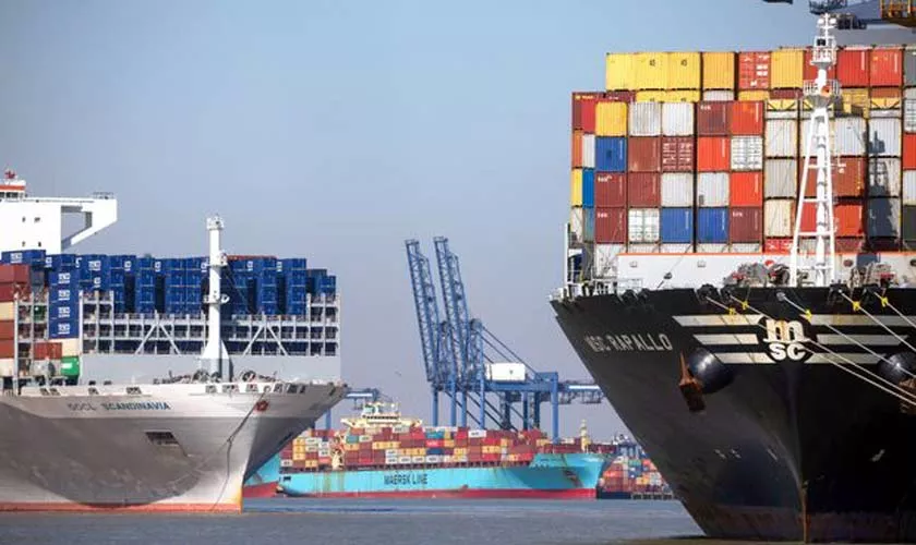 10 Frequently Asked Questions About Holiday E-commerce Shipping