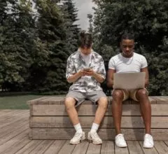 Keep Your Hands Off Social Media While Studying