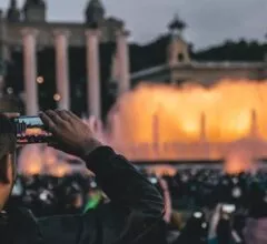 How many smartphone users in the world in 2021?