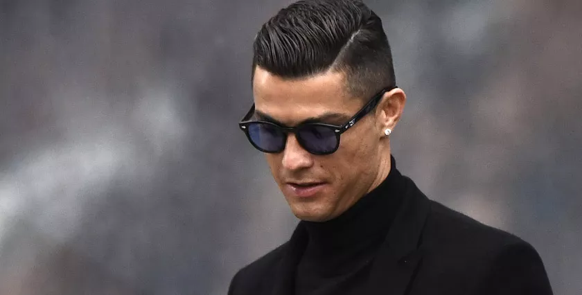 Les Houeurs De Football Paient-ils Des Amendes ?